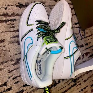 These shoes do not fit me and have never been worn.